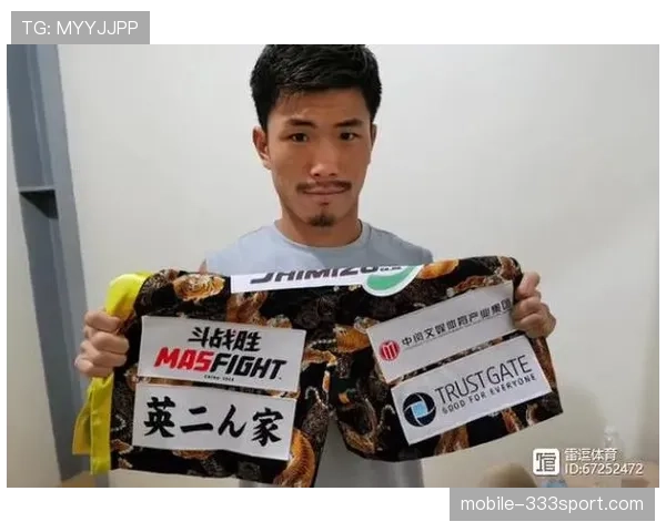 邹市明家的冰箱里塞满蛋白粉,连饮料都喝零卡的 邹市明家的冰箱里塞满蛋白粉,连饮料都喝零卡的